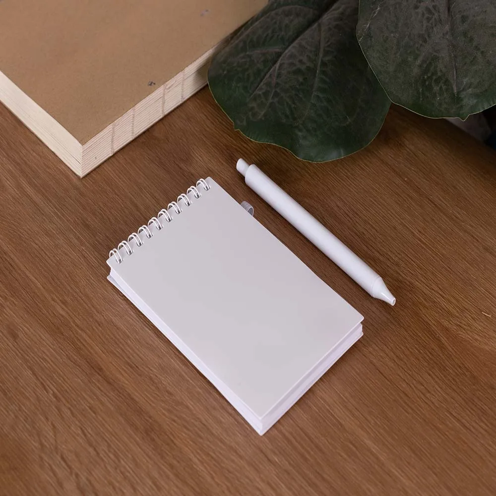 Mini Caderno A6 Capa em Pp Com Caneta - alternativa